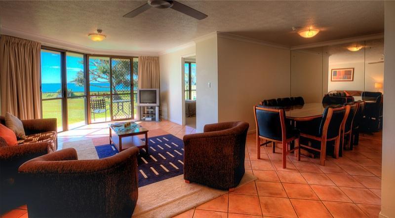San Simeon Beachfront Apartments Tugun Gold Coast Esterno foto