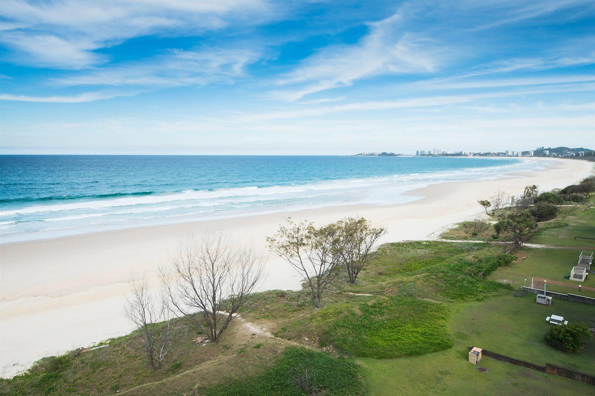 San Simeon Beachfront Apartments Tugun Gold Coast Esterno foto