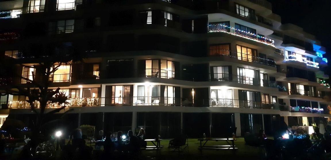 San Simeon Beachfront Apartments Tugun Gold Coast Esterno foto